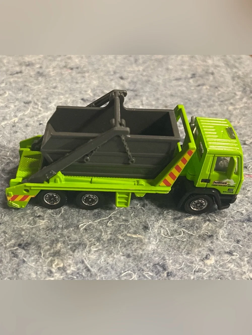 Matchbox DAF Skip Truck RW-016 and MBX Metal 2001 Police Car Security)